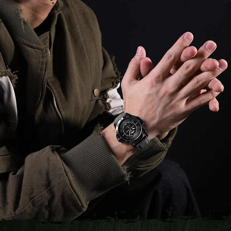 ساعت مچی عقربهای مردانه نیوی فورس مدل NF9204BGY
