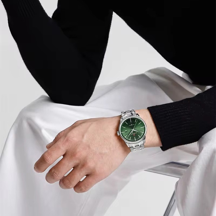 ساعت مچی عقربهای مردانه نیوی فورس مدل NF9230SGNS