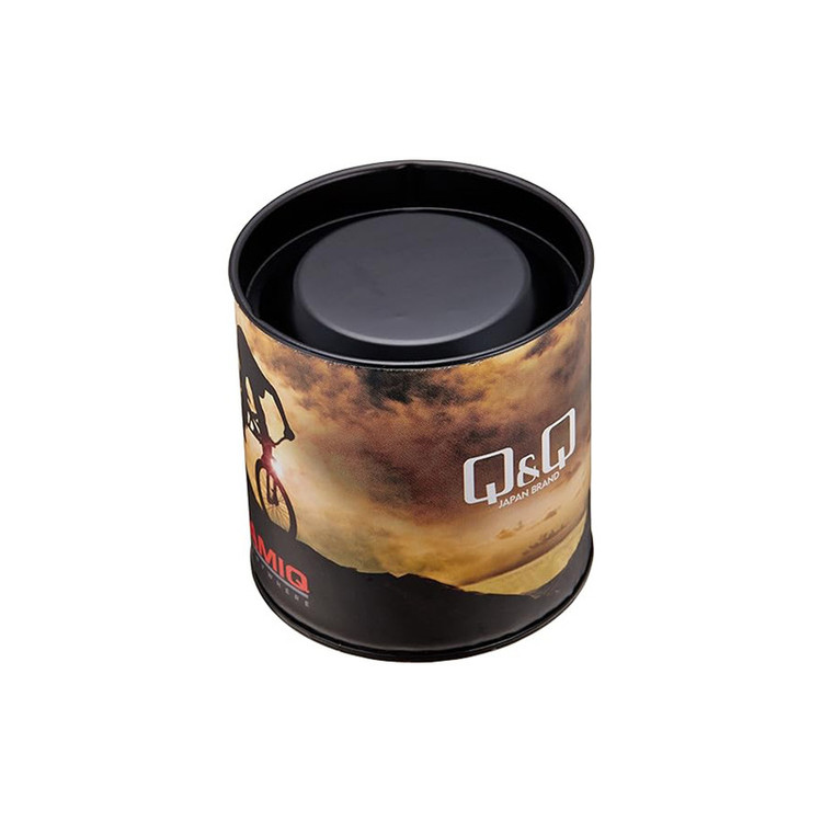 ساعت مچی دیجیتالی کیو اند کیو مدل m149j001y به همراه دستمال مخصوص برند کلین واچ