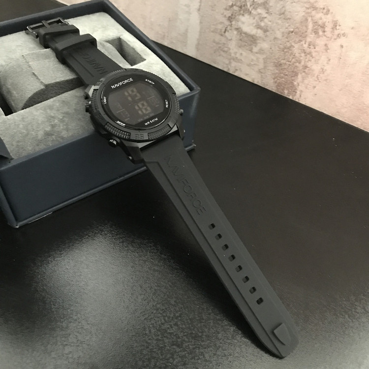 ساعت مچی دیجیتال نیوی فورس مدل NF7104BBB