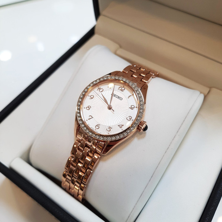 ساعت مچی عقربه ای زنانه سیکو مدل SUR396P1