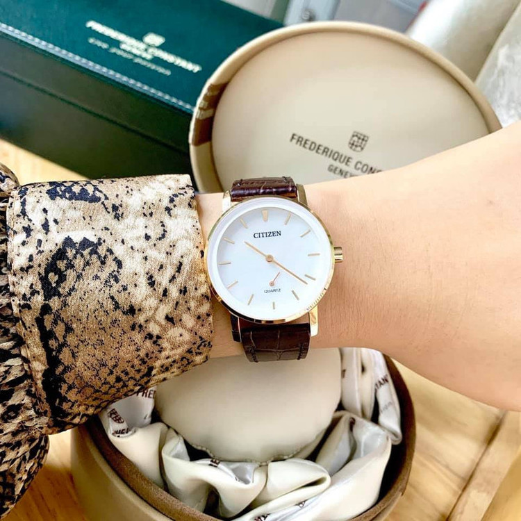 ساعت مچی عقربه ای زنانه سیتی زن مدل EQ9063-04D