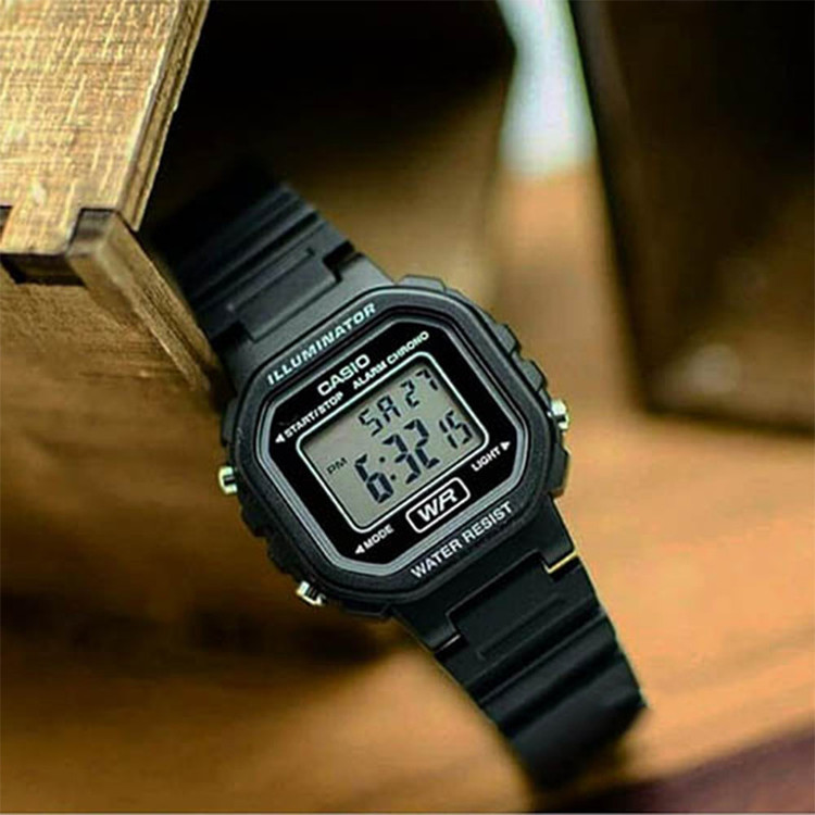 ساعت مچی عقربه ای زنانه کاسیو مدل LA-20WH-1ADF