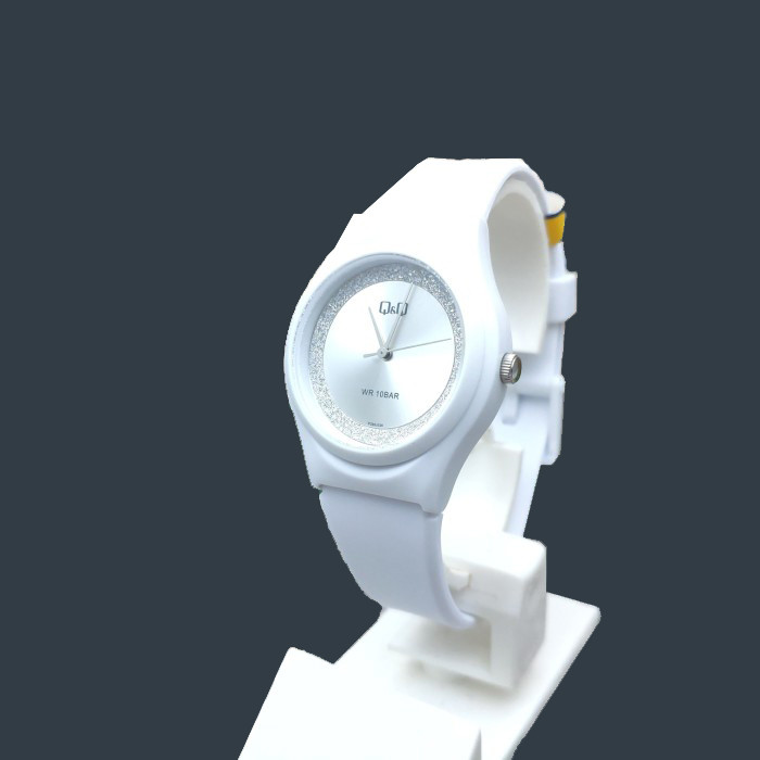 ساعت مچی عقربه ای کیو اند کیو مدل VQ86J026Y