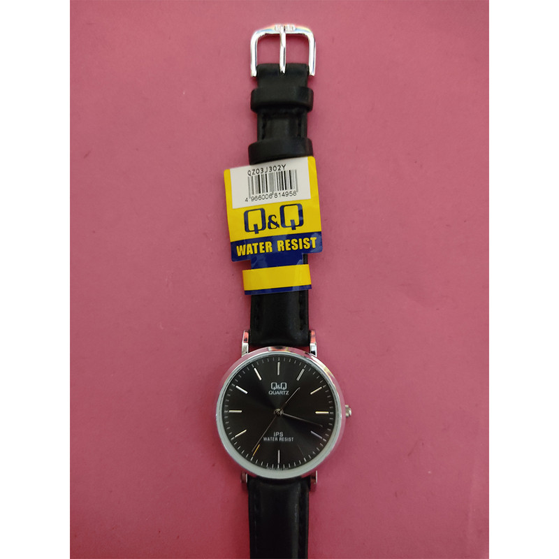 ساعت مچی عقربه ای زنانه کیو اند کیو مدل QZ03J104Y