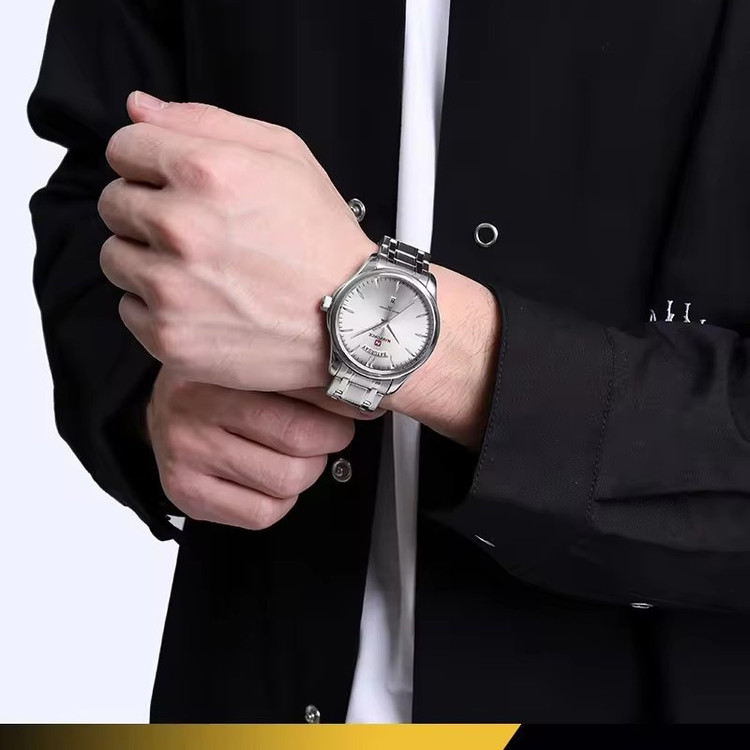 ساعت مچی عقربهای مردانه نیوی فورس مدل NF9213SW