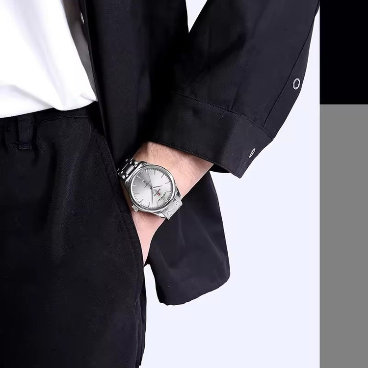 ساعت مچی عقربهای مردانه نیوی فورس مدل NF9213SW