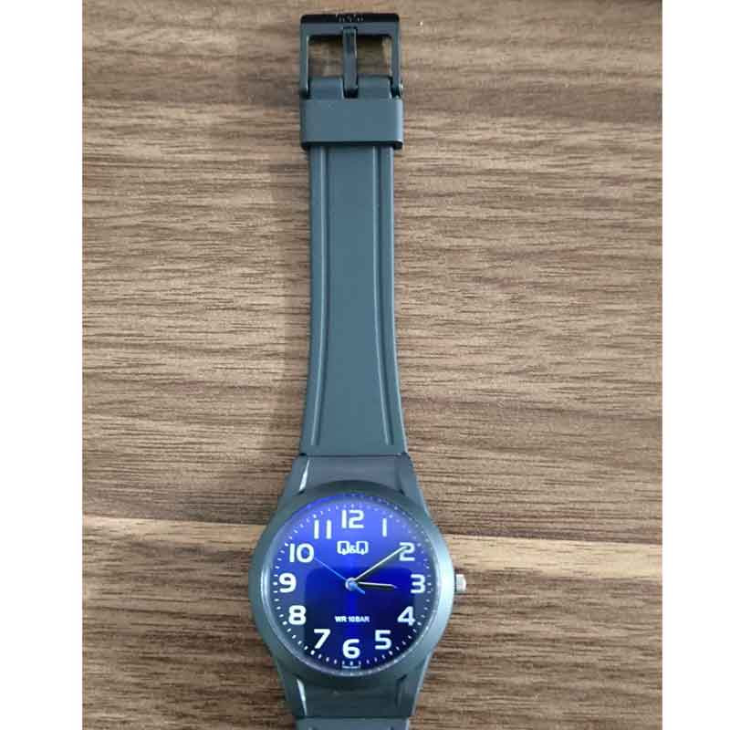 ساعت مچی عقربه ای کیو اند کیو مدل V25A-003VY
