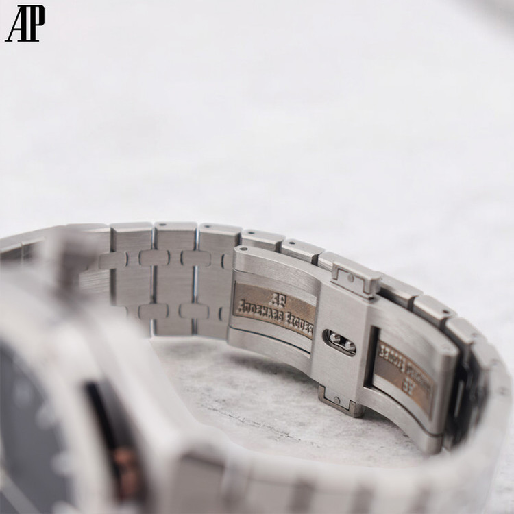 ساعت مچی عقربهای کوارتز مردانه آدومارس پیگه مدل FW0058-RoyalOak