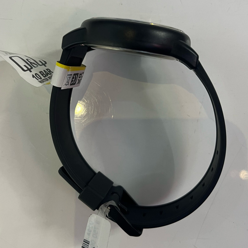 ساعت مچی عقربه ای پسرانه کیو اند کیو مدل V29A-002VY