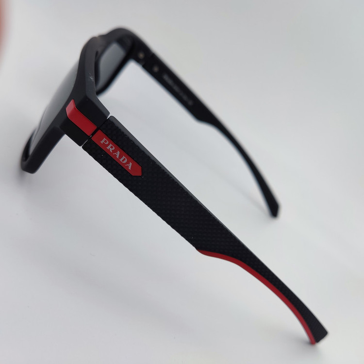 عینک آفتابی مدل POLARIZED P5819C2
