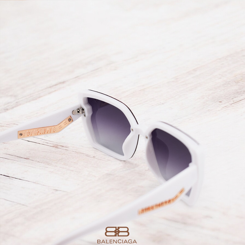 عینک آفتابی چند ضلعی زنانه بالنسیاگا مدل P88012-C2