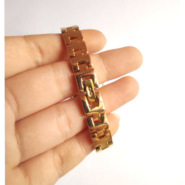 ساعت مچی عقربه ای زنانه کیو اند کیو مدل F669J001Y