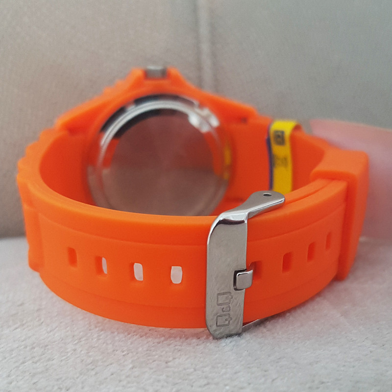 ساعت مچی عقربه ای کیو اند کیو مدل a430j005y