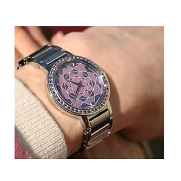 ساعت مچی عقربه ای زنانه سیکو مدل SUP453P1