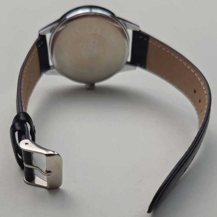 ساعت مچی عقربهای کوارتز مردانه اوماکس مدل PRZ055I008O