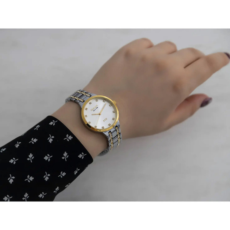 ساعت مچی عقربه ای زنانه اوماکس مدل OOYY008N008