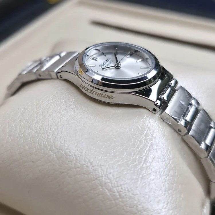 ساعت مچی عقربه ای زنانه سیکو اکسکلوسیو مدل 3202L